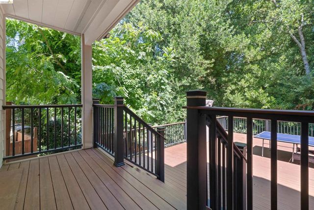 628 Stanley Ln, El Sobrante, CA 94803