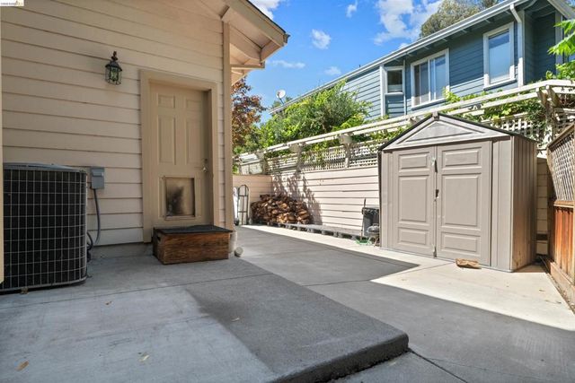 628 Stanley Ln, El Sobrante, CA 94803