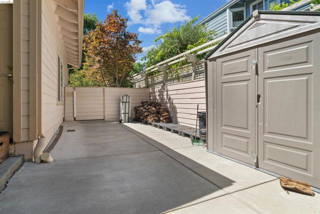 628 Stanley Ln, El Sobrante, CA 94803