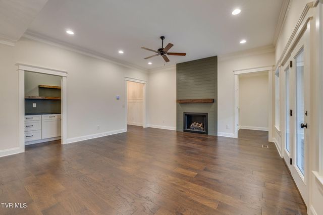 303 Azure Landing, Jonesborough, TN 37659