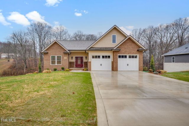 303 Azure Landing, Jonesborough, TN 37659