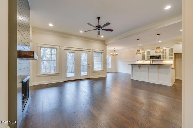 303 Azure Landing, Jonesborough, TN 37659