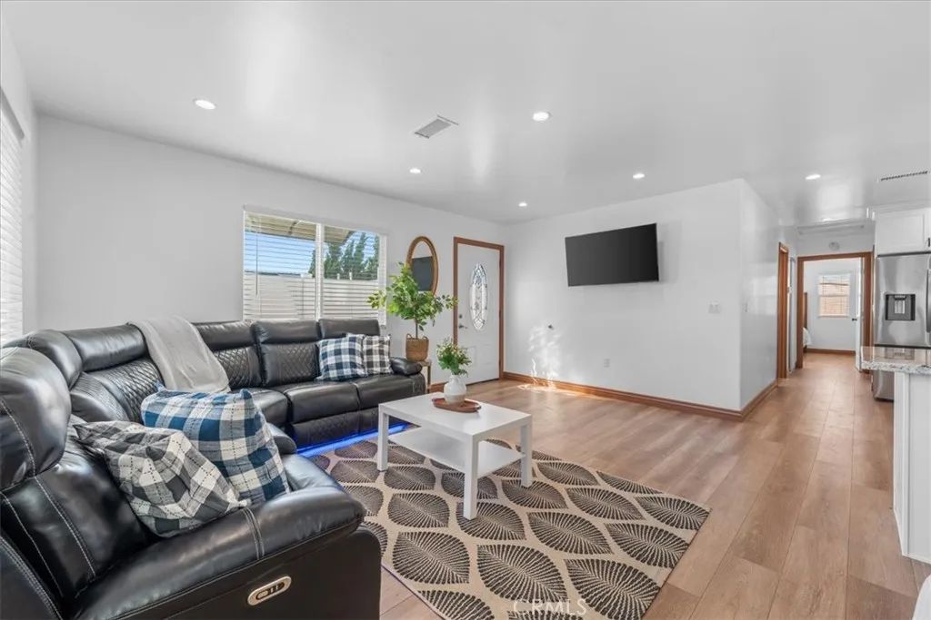 707 N Park Ave, Covina, CA 91723