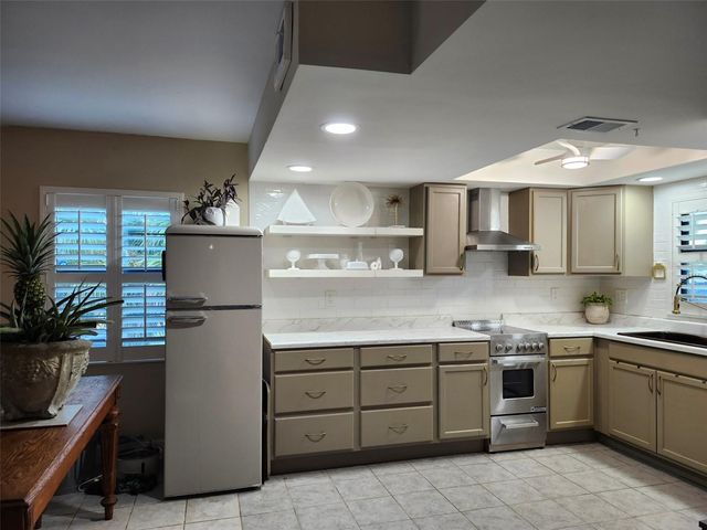 87 BOUNDARY BOULEVARD 7, Rotonda West, FL 33947