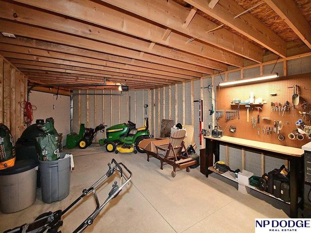 14605 Fir Circle, Plattsmouth, NE 68048