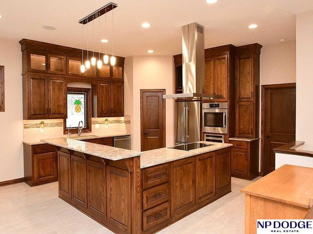 14605 Fir Circle, Plattsmouth, NE 68048