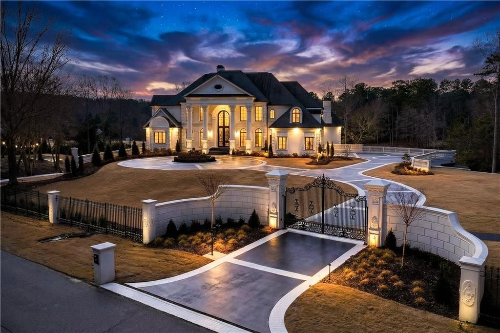 Image 1 of property listing at 10450 Belladrum, Alpharetta, GA 30022