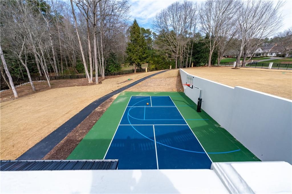 Image 106 of property listing at 10450 Belladrum, Alpharetta, GA 30022