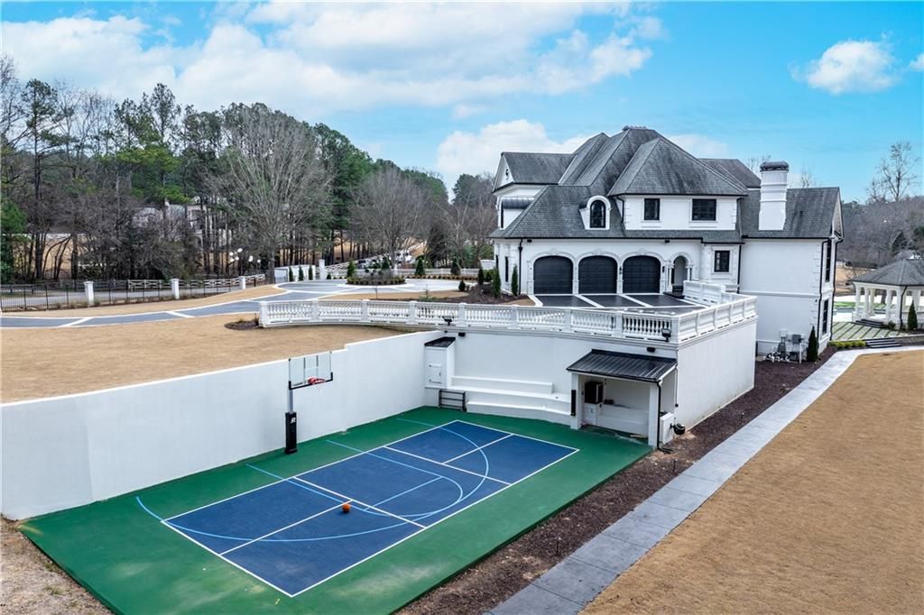 Image 107 of property listing at 10450 Belladrum, Alpharetta, GA 30022