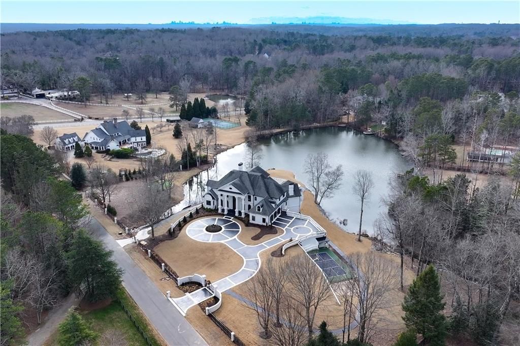 Image 111 of property listing at 10450 Belladrum, Alpharetta, GA 30022