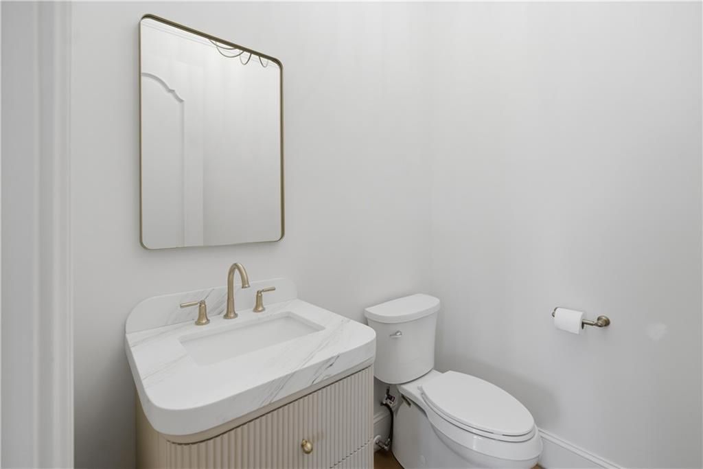 Image 38 of property listing at 10450 Belladrum, Alpharetta, GA 30022