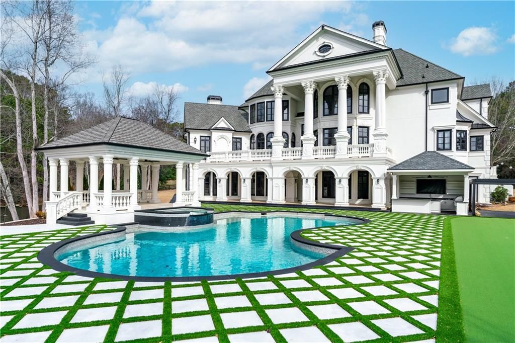 Image 95 of property listing at 10450 Belladrum, Alpharetta, GA 30022
