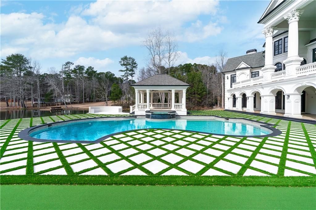 Image 97 of property listing at 10450 Belladrum, Alpharetta, GA 30022