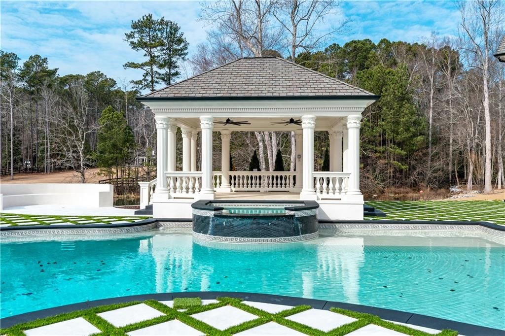 Image 98 of property listing at 10450 Belladrum, Alpharetta, GA 30022