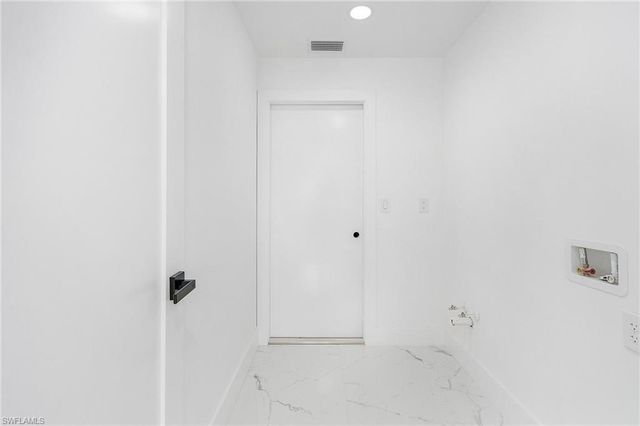 2505 39th ST SW, Lehigh Acres, FL 33976