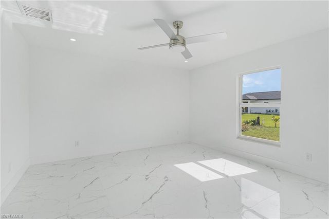 2505 39th ST SW, Lehigh Acres, FL 33976