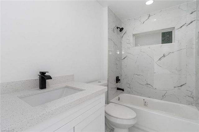 2505 39th ST SW, Lehigh Acres, FL 33976