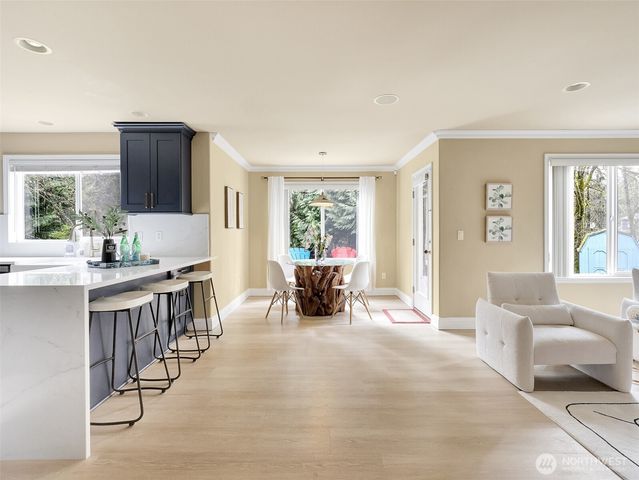 21745 NE 181st Place, Woodinville, WA 98077