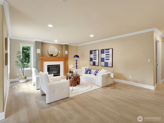 21745 NE 181st Place, Woodinville, WA 98077