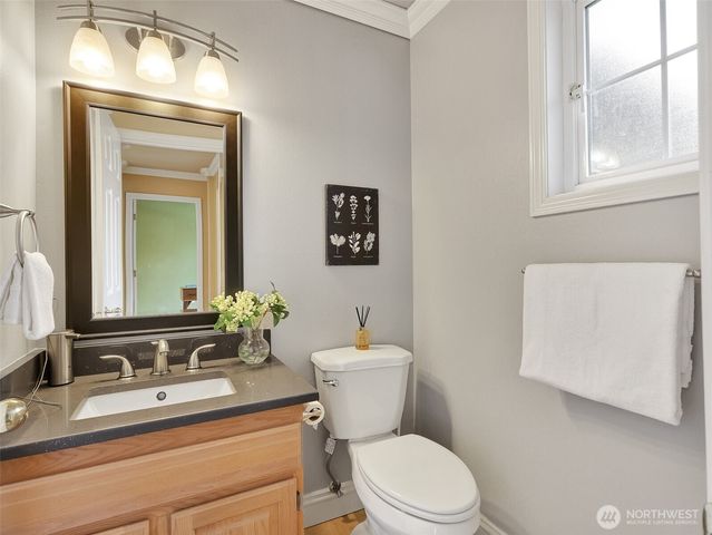 21745 NE 181st Place, Woodinville, WA 98077