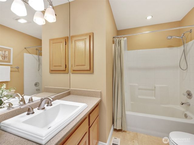 21745 NE 181st Place, Woodinville, WA 98077