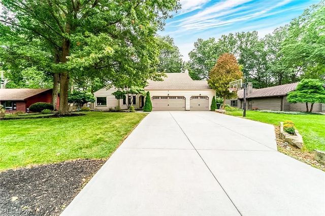 427 Armour Road, Avon Lake, OH 44012