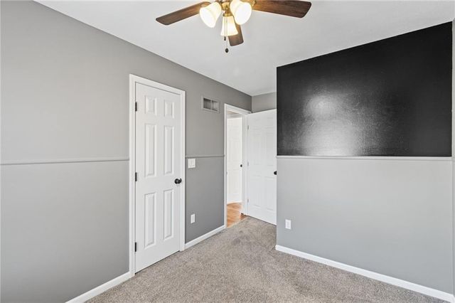 7205 N Hickory Street, Kansas City, MO 64118