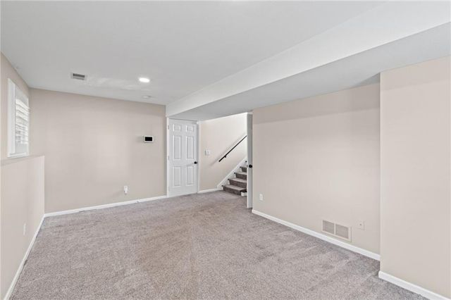 7205 N Hickory Street, Kansas City, MO 64118