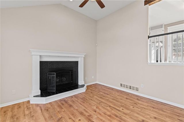 7205 N Hickory Street, Kansas City, MO 64118