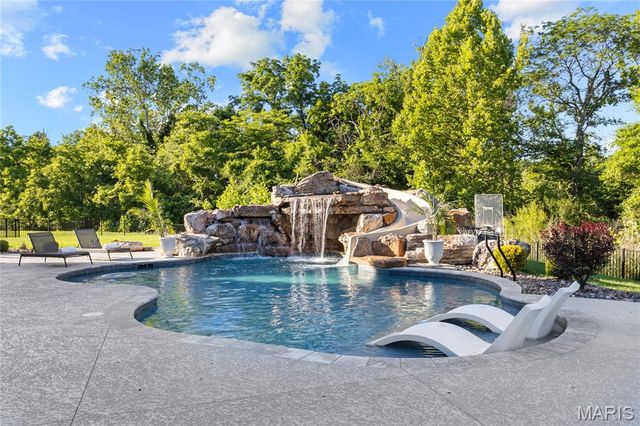 216 Westleigh Court, O'fallon, MO 63385