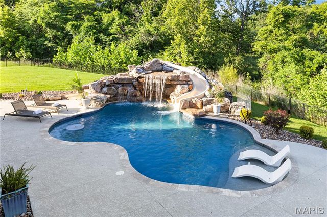 216 Westleigh Court, O'fallon, MO 63385