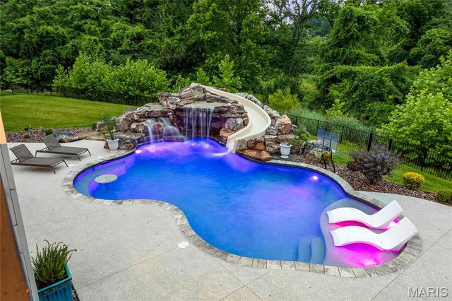 216 Westleigh Court, O'fallon, MO 63385