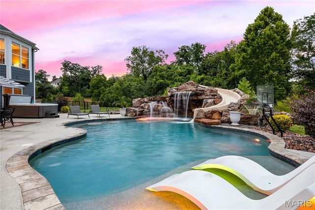 216 Westleigh Court, O'fallon, MO 63385