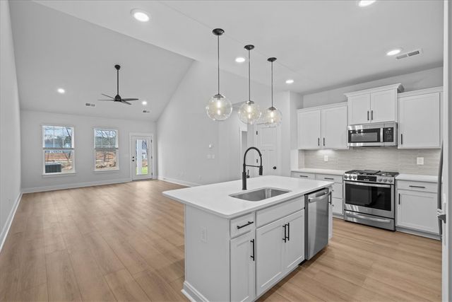 412 Crestcreek Drive, Anderson, SC 29621