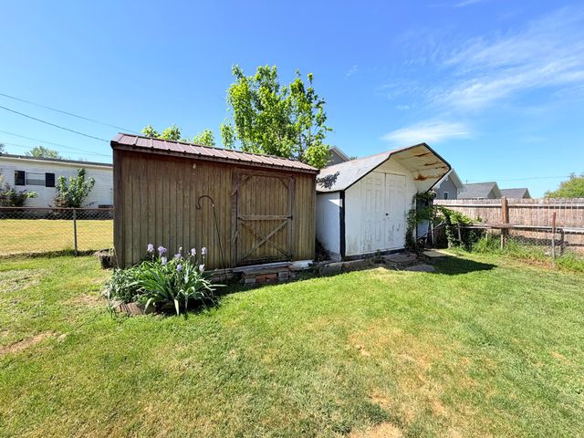 185 W Main Street, Mt Vernon, KY 40456