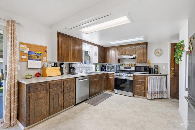 1222 Teton, Caldwell, ID 83605