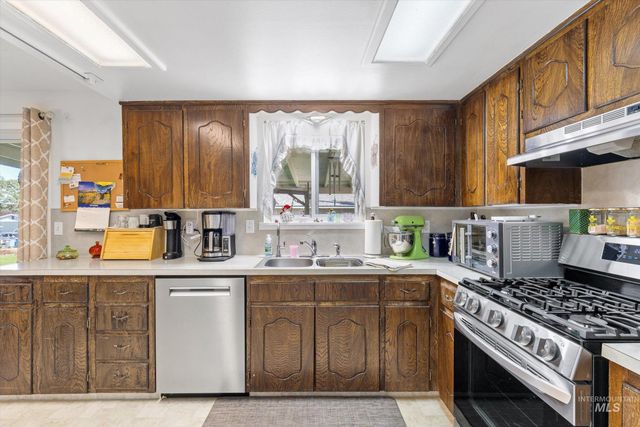 1222 Teton, Caldwell, ID 83605