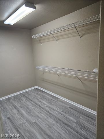 320 Snow Dome Avenue, North Las Vegas, NV 89031