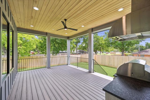 2203 Cheshire Lane, Houston, TX 77018