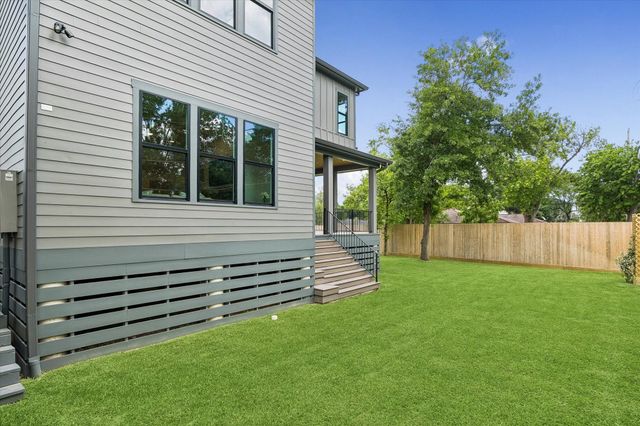 2203 Cheshire Lane, Houston, TX 77018