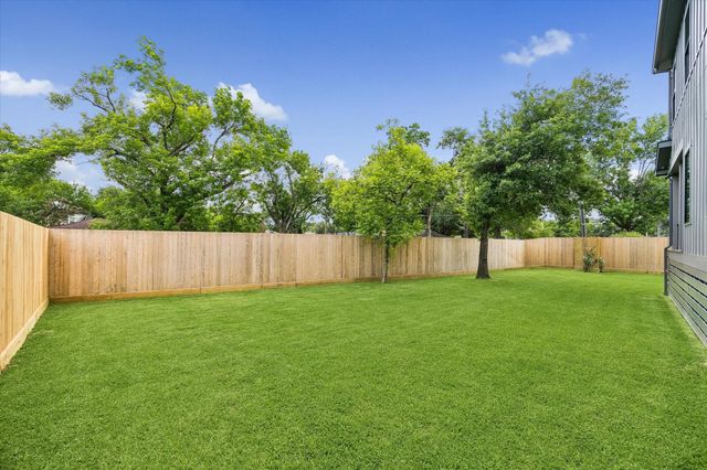 2203 Cheshire Lane, Houston, TX 77018