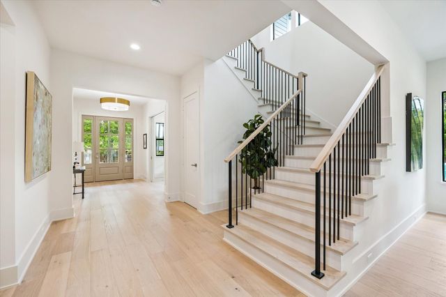 2203 Cheshire Lane, Houston, TX 77018