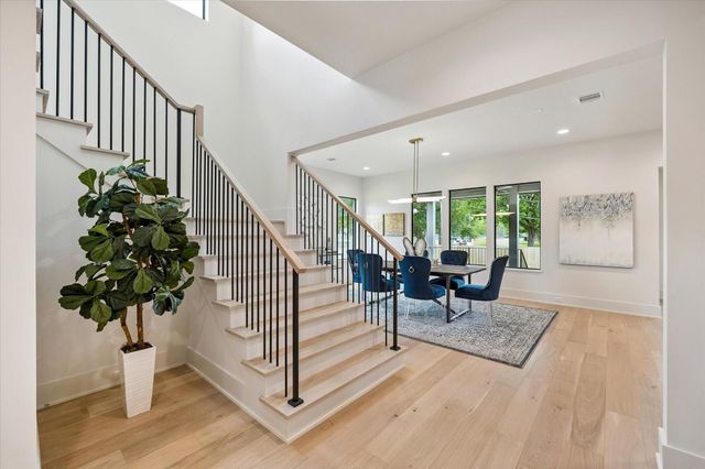 2203 Cheshire Lane, Houston, TX 77018