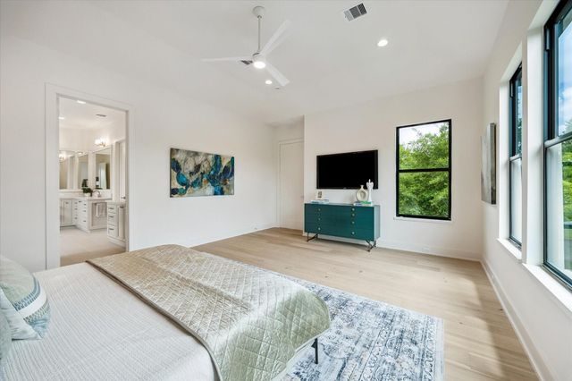 2203 Cheshire Lane, Houston, TX 77018