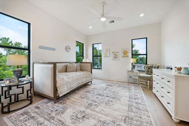 2203 Cheshire Lane, Houston, TX 77018