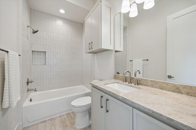 2203 Cheshire Lane, Houston, TX 77018
