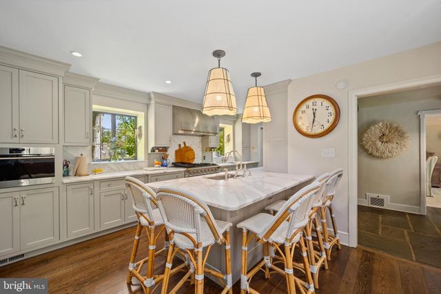 317 AIRDALE RD, Bryn Mawr, PA 19010