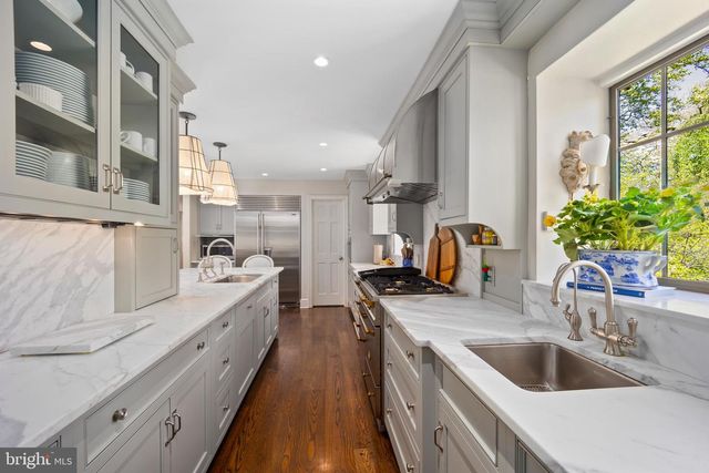317 AIRDALE RD, Bryn Mawr, PA 19010