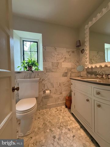 317 AIRDALE RD, Bryn Mawr, PA 19010