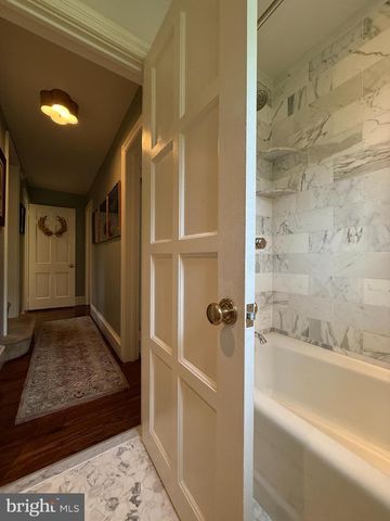 317 AIRDALE RD, Bryn Mawr, PA 19010